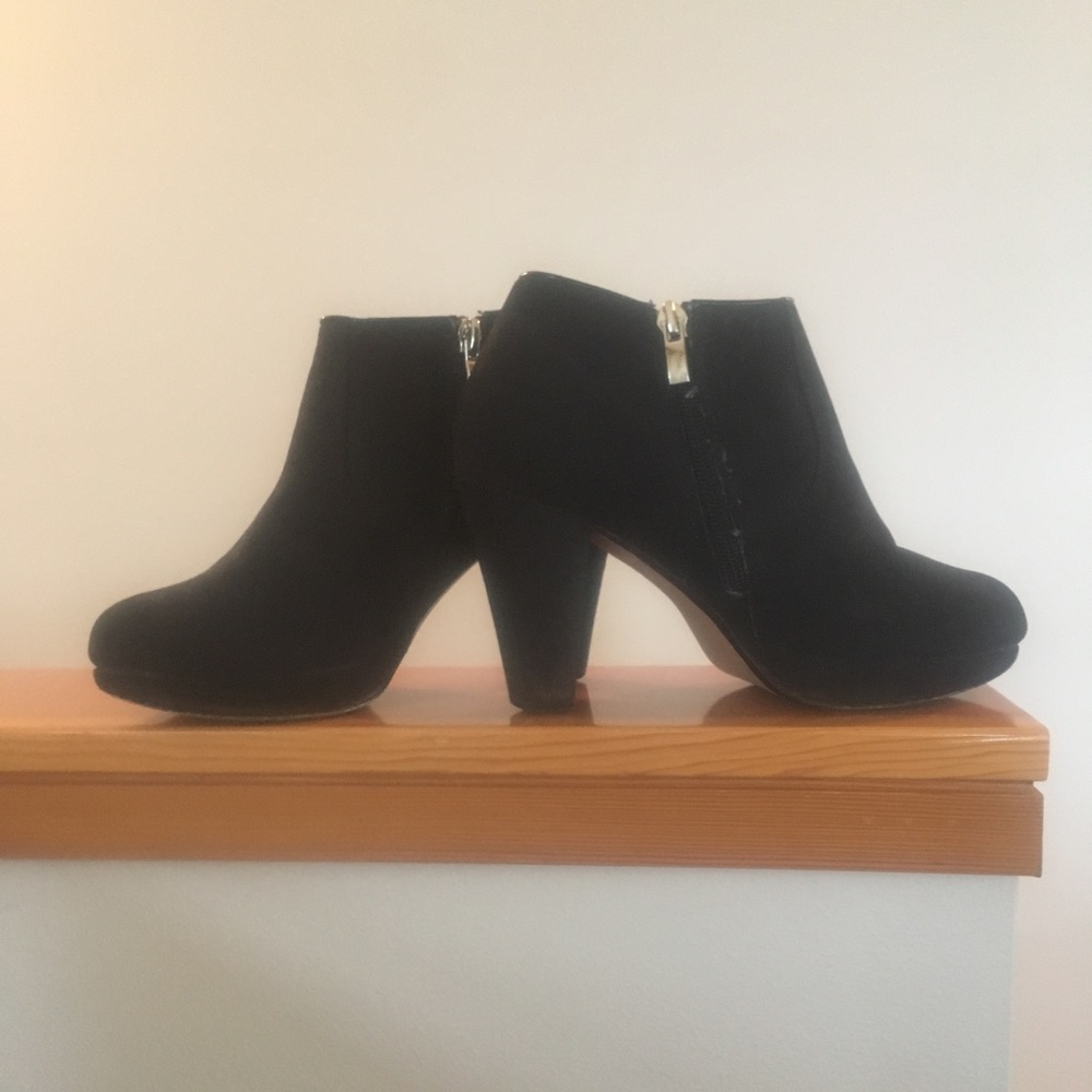 MTNG black booties heels with zipper.